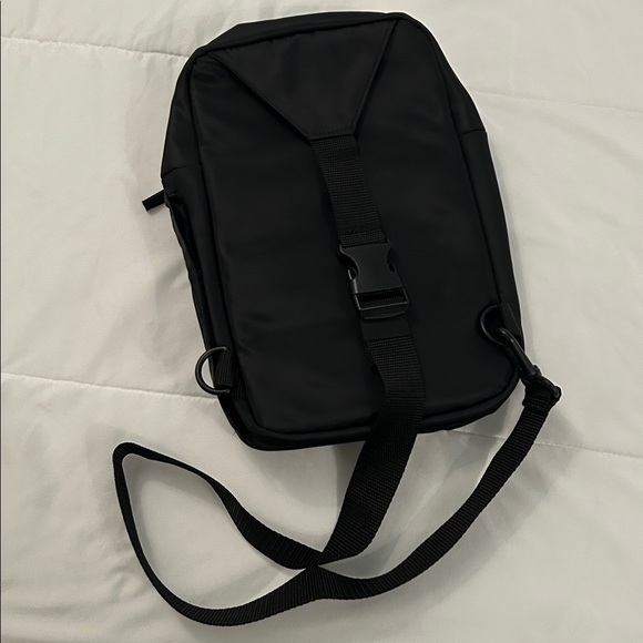 DSW Black Crossbody Bag - Picture 15 of 16